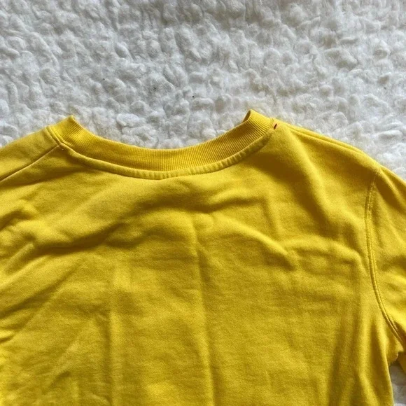 Walt Disney World Yellow Mickey Pullover Crewneck Sweatshirt Size Small - Picture 11 of 13